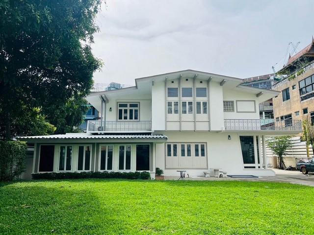 ให้เช่าบ้านเดี่ยว 2 ชั้น 375 ตรว. ย่านเอกมัย ซอยสุขุมวิท 44 เขตคลองเตย ใกล้ BTS พระโขนง