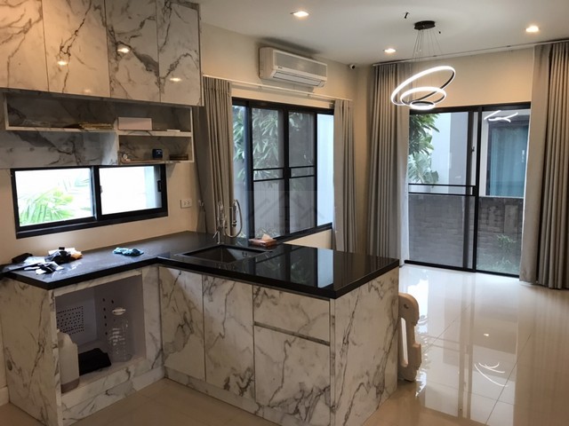 ขายบ้านเดี่ยว 2 ชั้น 68.2 ตรว. โครงการบุราสิริวงแหวน-อ่อนนุช เงียบสงบปลอดภัย ใกล้เมกะบางนา