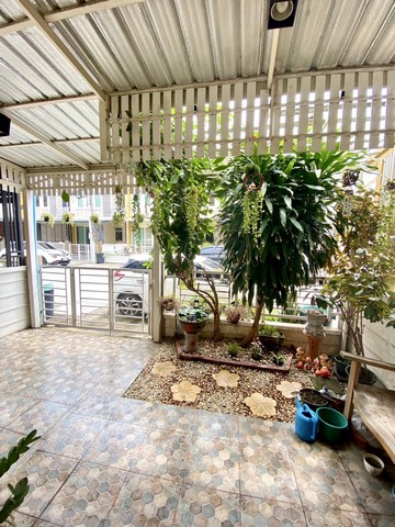 ขายด่วน ทาวน์โฮมพร้อมอยู่โกลเด้นทาวน์ ชัยพฤกษ์ วงแหวน ต. ไทรน้อย อ.ไทรน้อย จ.นนทบุรี