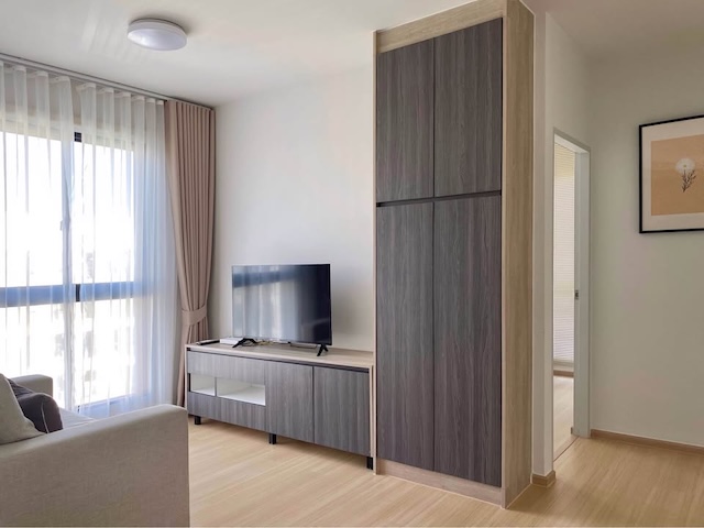 Unio Sukhumvit 72 convenient comfortable private 8th floor BTS Bearing