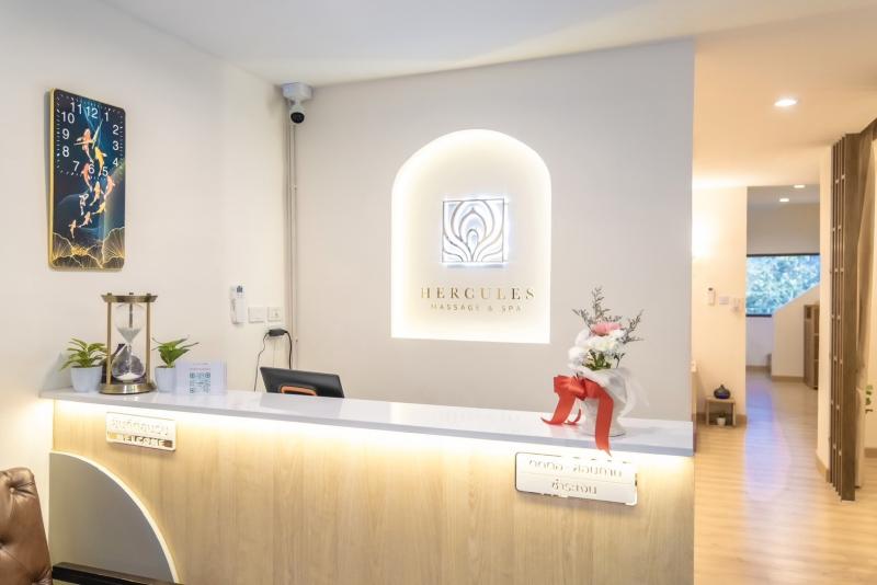 เซ้งสปา RCA พระราม9 ตรงข้ามร้านเหล้าโอเล้ง อยู่ตึกด้านใน กลางๆซอย RCA ตกแต่งโทนมินิมอล