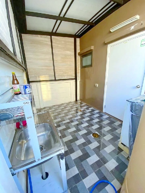 ให้เช่าทาวน์โฮม 2 ชั้น ตลาดพึ่งสุข 2.4 กม. ตลาดชัชวาล คลอง 7 1.9กม.19ตร.วา.149ตร.ม.ม.อีสเทิร์นเอเชีย 5.1 กม. 2 นอน