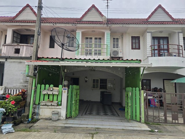 รหัส  ทาวเฮ้า แม่นุ้ย ขายด่วน ๆ ทาวน์เฮาส์ - ขนาดพื้นที่ 0 RAI 0 งาน 17 ตาราง.วา 1700000 บาท ไม่ไกลจาก - ศูนย์ราชการแจ้งวัฒนะ - รร. หอวัง นนทบุรี - โรบินสัน ศรีสมาน -โรงเรียน พหฤทัย นนทบุรี -โรงงานซันมิเกล ราคาถูกเหลือเชื่อ