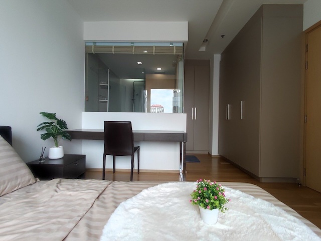 Siri at Sukhumvit Private comfortable quiet 27th floor BTS Thonglor