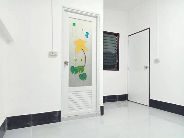 ขายบ้านพนัสชลบุรีบ้านผ่อนตรงกับเจ้าของพนัสนิคมชลบุรีแหล่งชุมชนใกล้โลตัสพนัสนิคม เนื้อที่ 26 ตารางวา 3 ห้องนอน  2 ห้องน้ำ