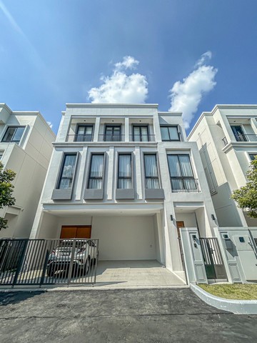 ขาย-เช่า บ้านเดี่ยวหรู 3ชั้น โครงการAERIEศรีนครินทร์-กรุงเทพกรีฑาตัดใหม่ เนื้อที่ 50.9 ตร.ว พื้นที่ใช้สอย 350 ตร.ม บ้านสวยตกแต่งครบ