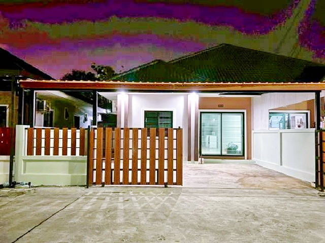 เมืองระยอง 41 ตร.วา.165 ตร.ม.รร.อัสสัมชัญระยอง 2.5 กม.ให้เช่าบ้านชั้นเดียว  3 นอน  รพ.กรุงเทพระยอง 1.7 กม. ชายหาดสุชาดา 3.9 กม.