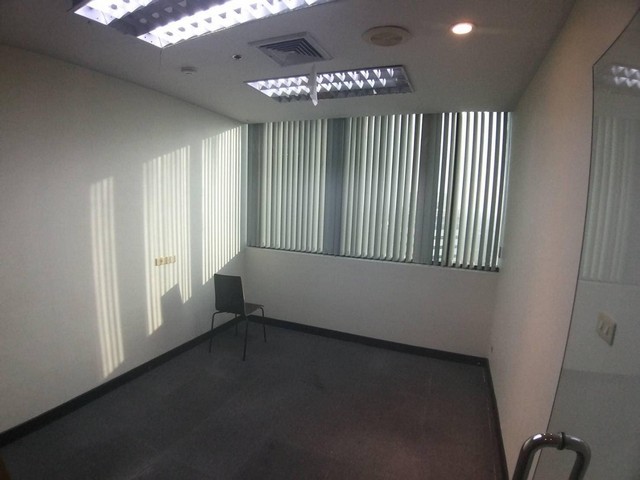 ให้เช่าสำนักงาน Central city tower ขนาด 250 ตรม ชั้น18 อยู่ภายในห้างเซนทรัล บางนา