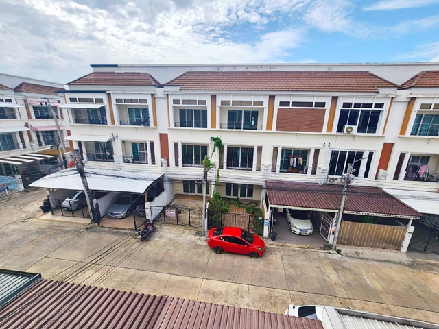 บิ๊กซี วงศ์สว่าง รัชดา 24ตรว. พระราม5 MRT แยกติวานนท์ 1.2กม. ให้เช่าทาวน์โฮม 3 ชั้น รักสัตว์ 195ตรม. 3นอน 2แอร์ พระนครเหนือ 3 กม. 