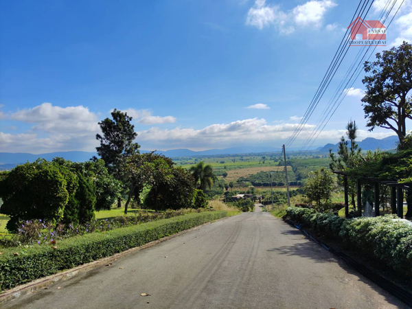 ขายที่ดิน 2 ไร่ ถมแล้วพร้อมสร้างบ้านเดี่ยวเหมาะสร้างบ้านตากอากาศในเขาใหญ่ อำเภอปากช่อง จังหวัดนครราชสีมา  ราคาขาย 6.4 ล้านบาท