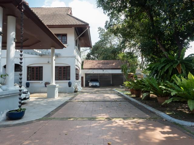 ขายบ้านเดี่ยว 2 ชั้น 256 ตรว. หมู่บ้านนวธานี เสรีไทย 59 สไตล์วินเทจ ใกล้มอเตอร์เวย์