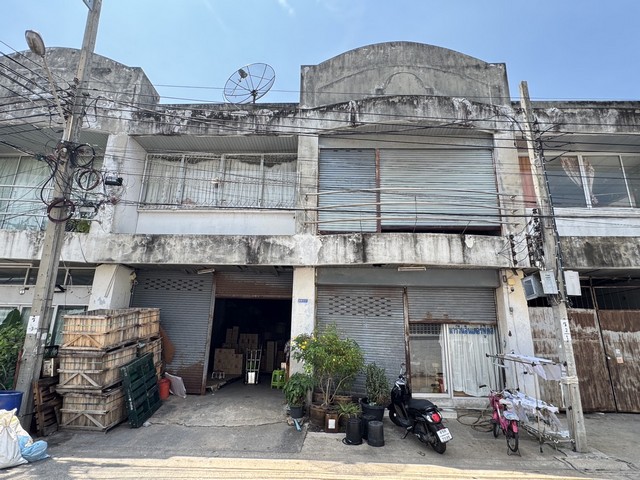 ขายโรงงานมินิแฟตอรี่ 80 ตรว.ราคา 4.2 ล้านบาท อยู่ในซอยวัดใหญ่ ถ.สุขสวัสดิ์ อ.พระสมุทรเจดีย์