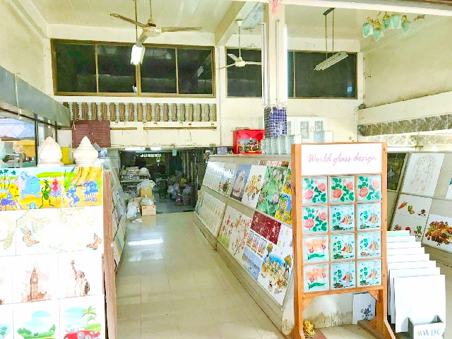 หนองแค วัดไทยงาม 4.5 กม.ตลาดหินกอง 2.8 กม.1,205 ตร.ม.โรงพยาบาลราชธานี ให้เช่าร้านค้า และโกดังสินค้า 2 ชั้น ทำเลดี ติดถนนใหญ่ 5นอน 5น้ำ