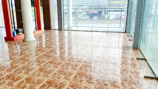 ทำเลเด่น ตลาดหินกอง 2.7 กม.ให้เช่า-ขายอาคารพาณิชย์ 3 ชั้นขนาดใหญ่ ติดถนนใหญ่ 481 ตร.วา.1,924 ตร.ม.โครงสร้างแข็งแรง