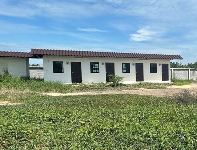 พร้อมใช้งาน ถ.ปทุมธานี-บางเลน ให้เช่าโกดังพร้อมที่ดิน 1 ไร่ สภาพใหม่ ลาดหลุมแก้ว ปทุมธานี  โกดังขนาดใหญ่ กว้างขวาง 9 นอน 4น้ำ