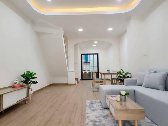 P751 ขาย ทาวน์โฮม 2 ชั้น หมู่บ้าน ราณี นวมินทร์ 135 Ranee รีโนเวทใหม่ เหมาะอยู่อาศัย