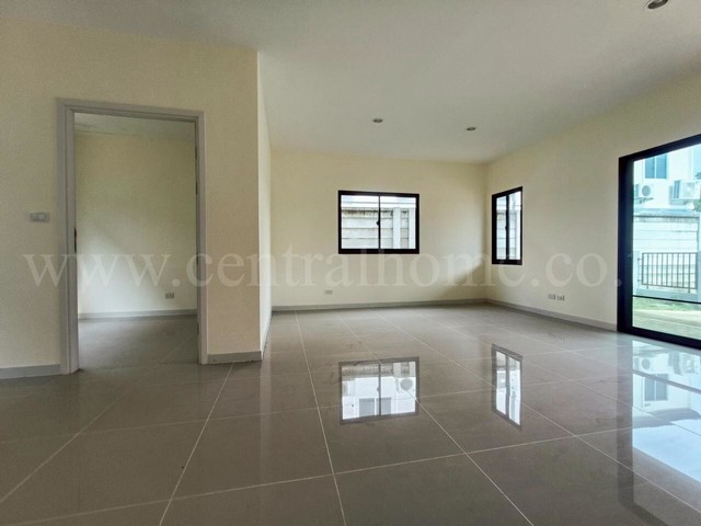 ทาวน์เฮ้าส์ เดอะ แพลนท์ สุขุมวิท - บางปู สมุทรปราการ หลังริม