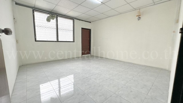 อาคารพาณิชย์ 4 ชั้น หลังฟอร์จูนทาวน์ ถนนอโศก - ดินแดง ใกล้ MRT ศูนย์วัฒนธรรม