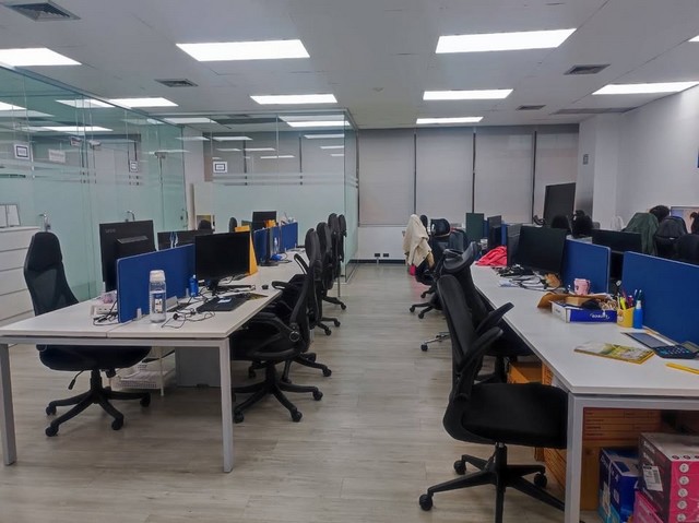 HR2516ให้เช่าพื้นที่สำนักงานขนาด 145 ตรม.ในอาคารบางนาคอมเพล็กซ์ พร้อมเข้าอยู่ ทำเลติดถนนบางนา-ตราด 