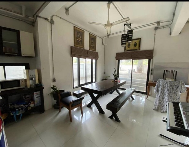 ให้เช่าบ้านเดี่ยว ติดห้างคริสตัล ราชพฤกษ์และห้างเซ็นทรัลเซ็นทรัลเวสต์   หลังมุม บ้านเดี่ยวสร้างเอง หมู่บ้าน เบญญาภา  ราชพฤกษ์