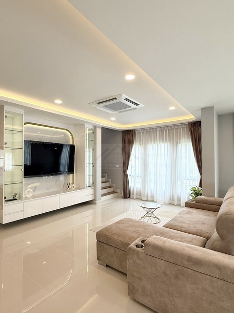 ให้เช่าบ้านเดี่ยว 2 ชั้น 80 ตรว. 4 ห้องนอน โครงการ เซนโทร บางนา Centro Bangna ทำเลใกล้ Mega บางนา