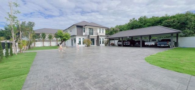 ขาย 69 ล้าน โซนสันกำแพง สันกลาง #บ้านหลังใหญ่บน ที่ดิน 3 ไร่กว่า #ด้านหลังติดแม่น้ำกวง #พร้อมกิจการรีสอร์ต และโรงแรม