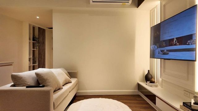 โซนนิมมาน ให้เช่า 20,000 บาท/เดือน ขายเพียง 2.79 ล้าน #เรือนคำทาวเวอร์ คอนโด #ใจกลางนิมมาน ตกแต่งครบ #พร้อมเฟอร์นิเจอร์ #โควต้าต่างชาติได้