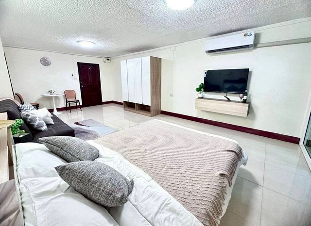 ขายเพียง 1.69 ล้าน 36.5 ตรม. #ศรีธนา2 คอนโด ทำเลทอง! #ห้วยแก้ว - #นิมมานเหมินทร์ #เฟอร์นิเจอร์ใหม่ทั้งหมด #ตกแต่งพร้อมอยู่