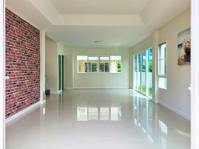 BigC ตลาดประชาอุทิศ90 1.4กม. ตลาดยิ่งรวย76  1.8กม.ให้เช่าบ้านเดี่ยว 2 ชั้น  ติดถนนใหญ่ ถูกที่สุด