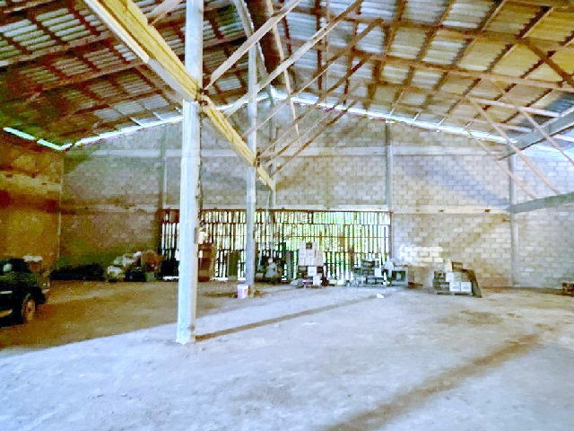 สถานีรถไฟราชบุรี 5.2 กม. โกดัง 902 ตร.ม.250 ตร.วา.แม็คโคร ราชบุรี 1 กม.1 นอน 1 น้ำเหมาะสำหรับคลังสินค้า  ศาลเจ้าพ่อหลักเมืองราชบุรี