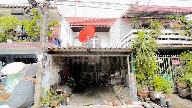 ทาวน์เฮ้าส์ 2 ชั้น ซอยท่าข้าม 26 บางขุนเทียน ตรงข้าม เซ็นทรัลพระราม 2