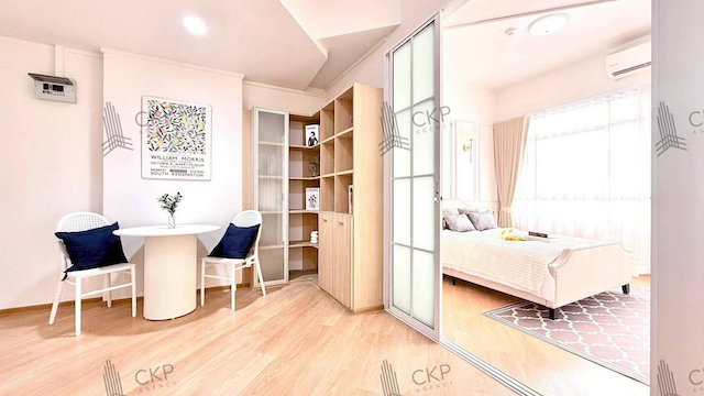 คอนโด ฝักข้าวโพด ห้องรีโนเวทสวยงาม อยู่ระหว่างถนนสองเส้น เดินทางสะดวก ใกล้สถานีรถไฟฟ้า, ABAC, โรงพยาบาลรามคำแหงและเดอะมอลล์บางกะปิ