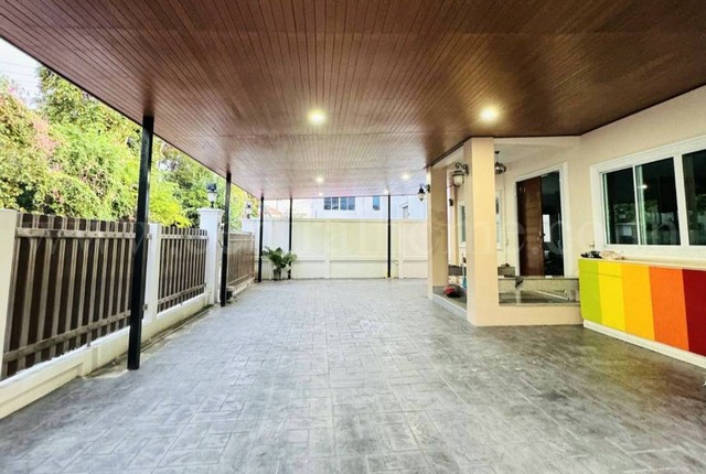 บ้านเดี่ยว 2 ชั้น บ้านศรีนครพัฒนา ซอยนวมินทร์ 24 พร้อมอยู่