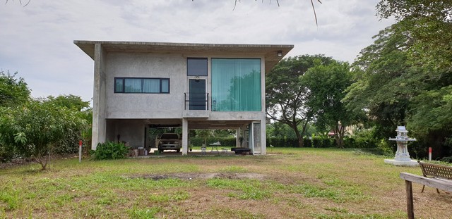 ให้เช่าที่ดินพร้อมบ้าน 1หลัง  เนื้อที่ 300ตร.วา ริมแม่น้ำน้อย อำเภอบางไทร อยุธยา