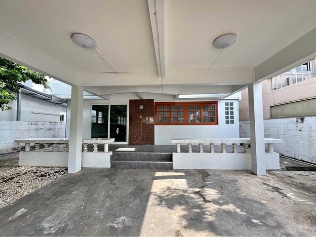 HR2538ให้เช่าบ้านเดี่ยว พร้อมเข้าอยู่ หมู่บ้านเมืองทอง 2 โครงการ 3 ซอยพัฒนาการ 53 พร้อมอยู่ เดินทางสะดวก