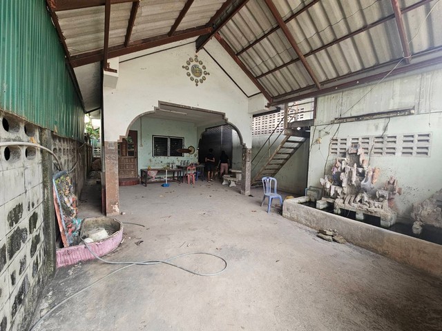 ขายที่ดินพร้อมสิ่งปลูกสร้าง 218 ตร.วา หลังหมู่บ้านอ่างทองธานี อ.กระทุ่มแบน จ.สมุทรสาคร