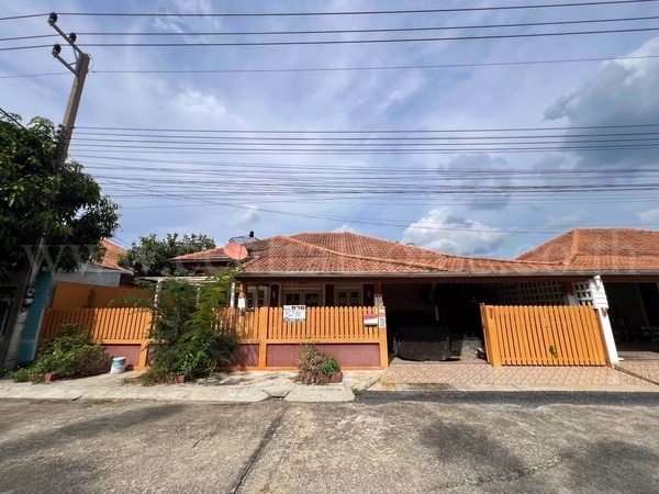 บ้านเดี่ยว ชั้นเดียว หมู่บ้าน เสนากรีนวิลล์ รังสิต - คลอง 11