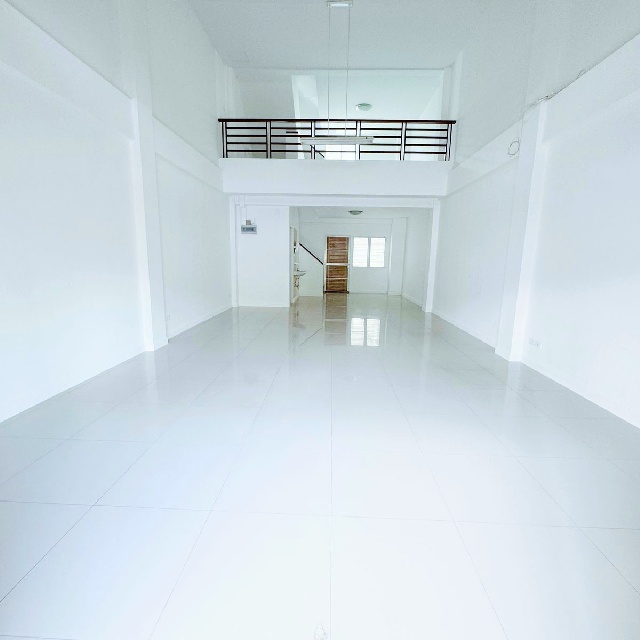 กิ่งแก้ว10-18 เมกะ บางนา 4กม. APL สุวรรณภูมิ อาคารพาณิชย์ 3.5 ชั้น 22 ตร.วา.350 ตร.ม. ไทย-จีน 3.5 กม. 3 นอน 3 น้ำ ถ.บางนา-ตราด กิ