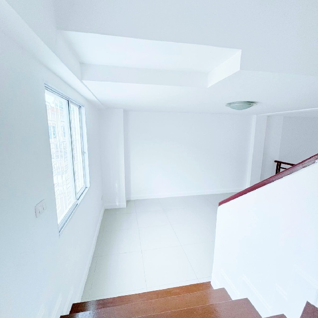 กิ่งแก้ว10-18 เมกะ บางนา 4กม. APL สุวรรณภูมิ อาคารพาณิชย์ 3.5 ชั้น 22 ตร.วา.350 ตร.ม. ไทย-จีน 3.5 กม. 3 นอน 3 น้ำ ถ.บางนา-ตราด กิ