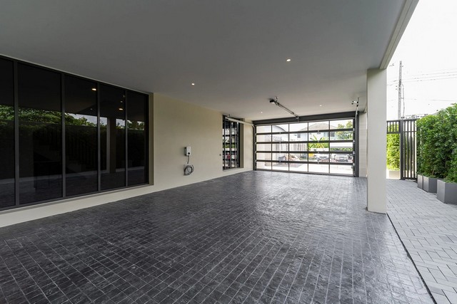 HomeOffice โครงการใหม่ 4 ชั้น พร้อมลิฟท์ส่วนตัวขึ้นลง จอดรถ 6-8 คัน ลาดพร้าว กรุงเทพมหานคร