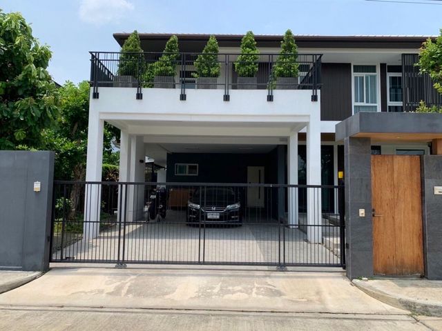 สวยไฮโซตรงปกทุกจุด​ ขาย 20 ล.เท่านั้น 118 ตรว. #สีวลีเลควิว #แม่เหียะ อ.เมือง #แลนด์แอนด์เฮ้าส์ #เฟอร์นิเจอร์ครบ #ด้านหน้าติดคลอง