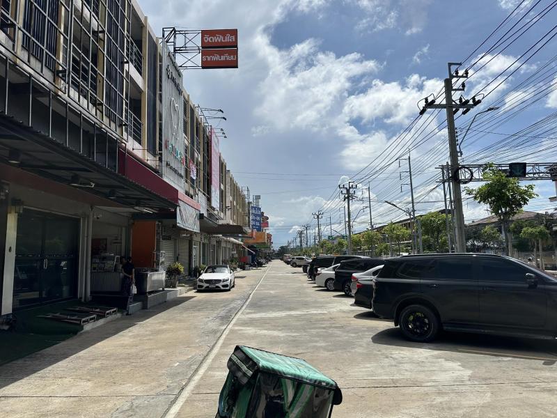 ขายด่วน อาคารพาณิชย์ 25.4 ตรว. 3 ชั้นครึ่ง + ดาดฟ้า ปากซอยประชาอุทิศ 90