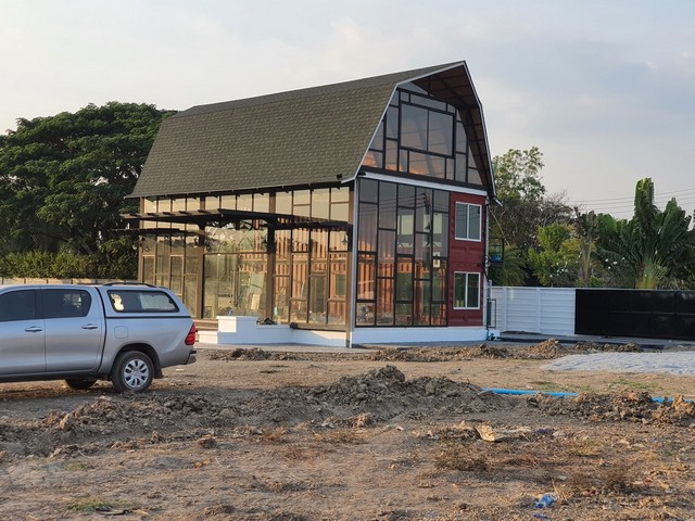 ขายหรือให้เช่าร้าน  ที่ดินพร้อมสิ่งปลูกสร้าง เปิดเป็นร้านอาหาร ร้านคาเฟ่ สไตล์คันทรี่ ใกล้ถนนบรมราชชนนี 