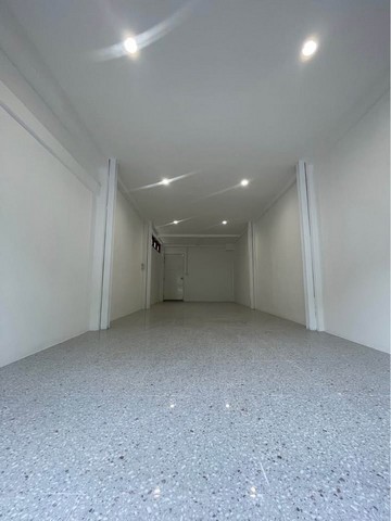 ให้เช่าทาวน์โฮม 3 ชั้น 144 ตรม. ย่านสาธุประดิษฐ์ ถนนจันทร์ ทุ่งวัดดอน เขตสาธร ใกล้ MRT สุรศักดิ์