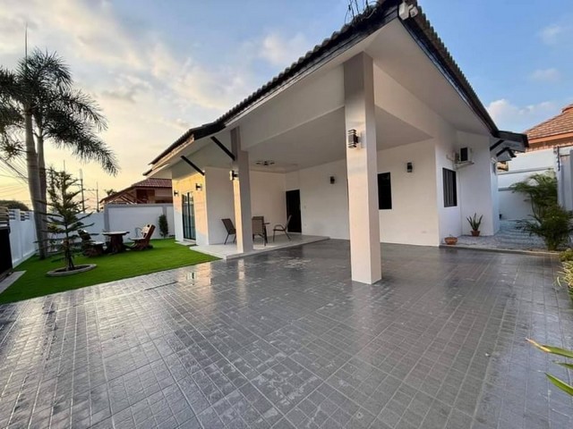 บ้านสวยพัทยาให้เช่า ตกแต่งพร้อมอยู่ ทำเลดี การเดินทางสะดวก ใกล้แหล่งชุมชน FP-H0749