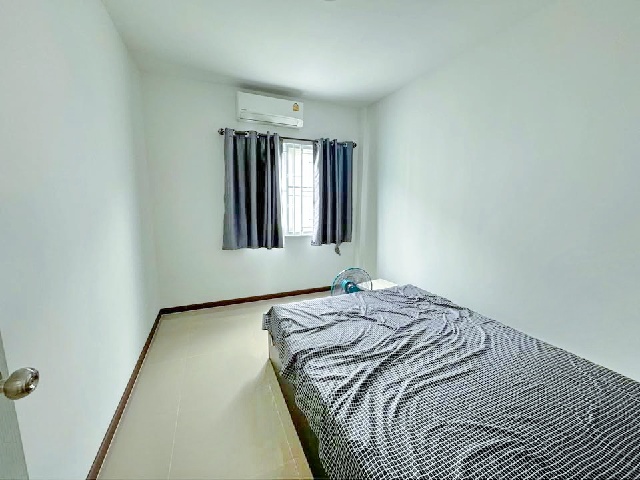 ให้เช่า-ขาย ทาวน์โฮม ซื่อตรง 2 ชั้น รังสิต คลอง 6 รพ.ธัญบุรี 1.2กม. 22 ตร.วา.180 ตร.ม.3 แอร์  ม.อีสเทิร์นเอเชีย 2 กม.ริมถนนใหญ่