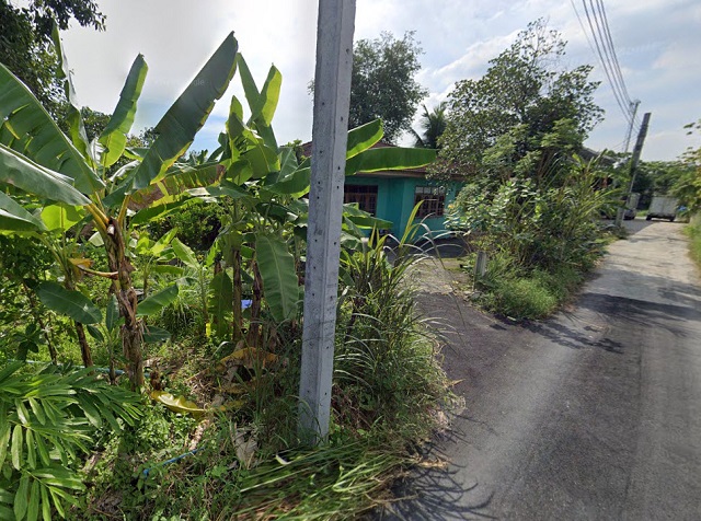 ขายที่ดิน พร้อมบ้านไม้ 201ตร.วา.ถูกกว่าประเมินกรมธนารักษ์ MRTบางชัน 1.6 กม. 841ตร.ม. MRT เศรษฐบุตรบำเพ็ญ . ถ.เจริญพัฒนา พระยาสุเรนทร์ 