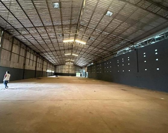  ให้เช่า โกดังราคาถูก 1,200 ตร.ม. จำนวน 2 หลัง ใกล้ตลาดไท ปทุมธานี