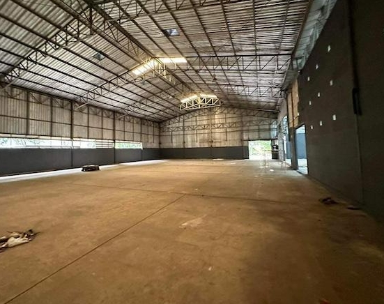 ให้เช่า โกดังราคาถูก 1,200 ตร.ม. จำนวน 2 หลัง ใกล้ตลาดไท ปทุมธานี