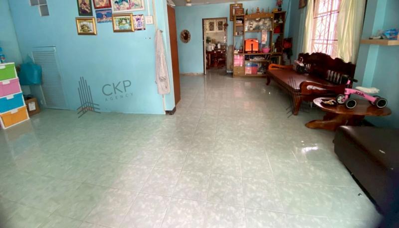 ทาวน์เฮาส์ บ้านฟ้าชมพฤกษ์ เฟส2 (ถ.ลำลูกกา คลอง8) ใกล้ตลาดนัด เดินทางสะดวก พร้อมเข้าอยู่